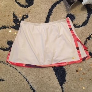 Nike skorts, white with pink trim, med, NWOT!!